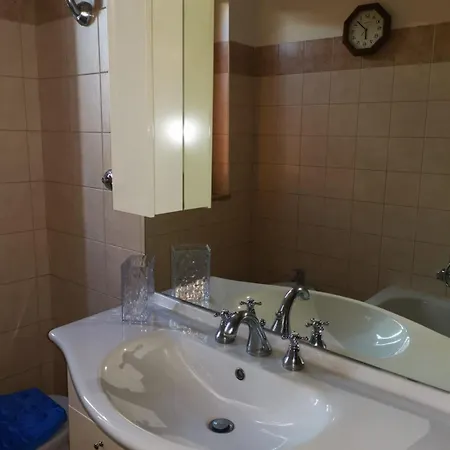 Adria Bed & Breakfast *